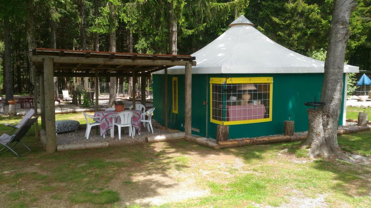 Le Sous Bois De Jade Chemin De Stevenson Gr 70 Hotel Chasserades Екстериор снимка