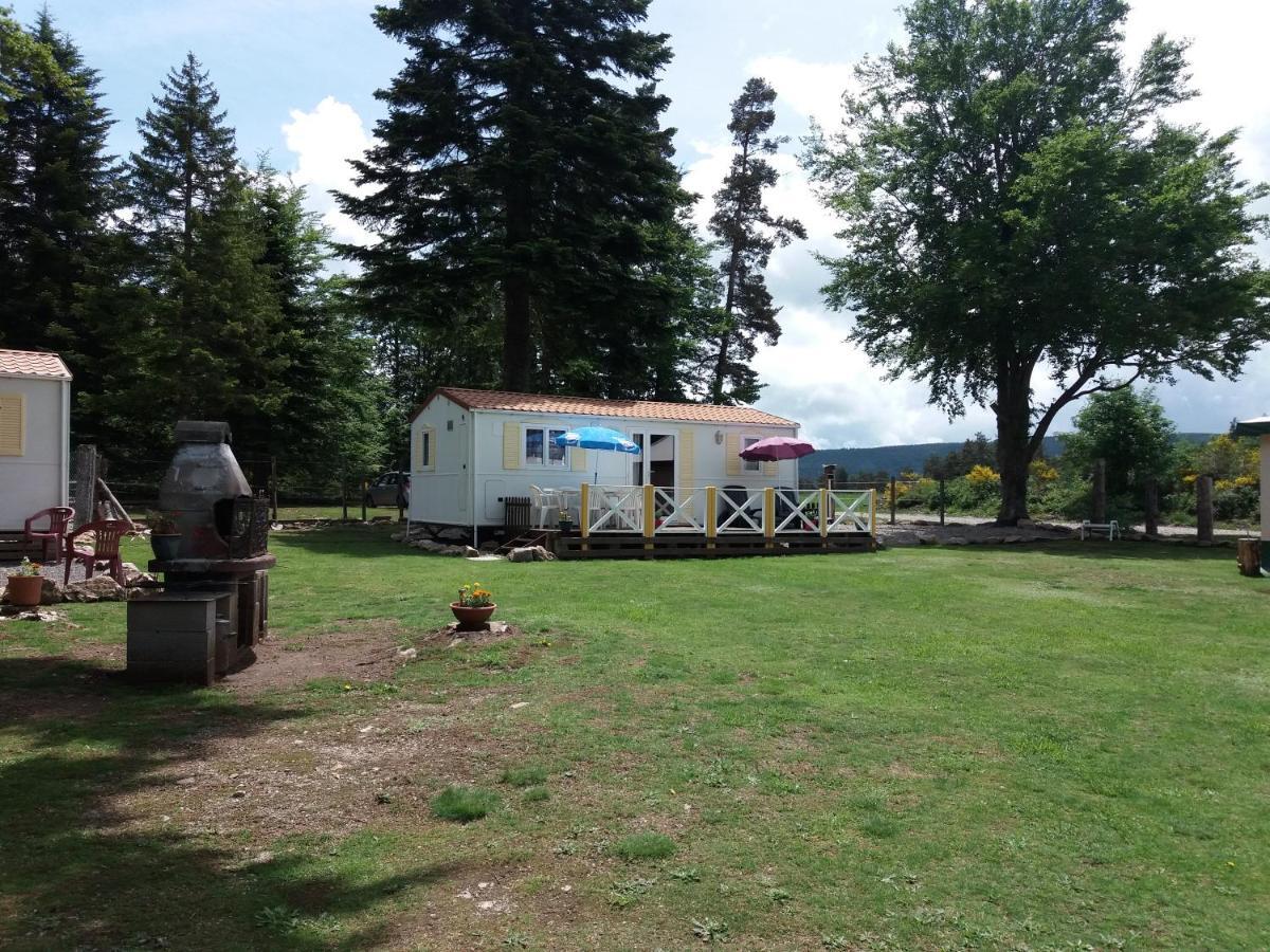 Le Sous Bois De Jade Chemin De Stevenson Gr 70 Hotel Chasserades Екстериор снимка